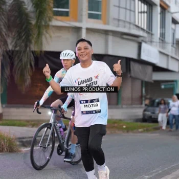 Runner Photo 7991674