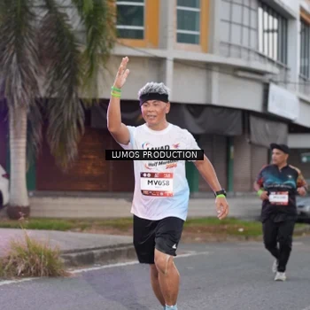 Runner Photo 7991707