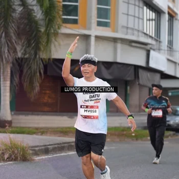 Runner Photo 7991708