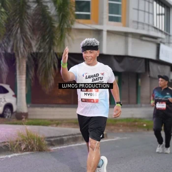 Runner Photo 7991713