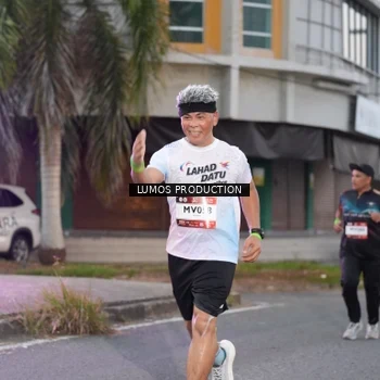 Runner Photo 7991715