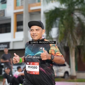 Runner Photo 7991772