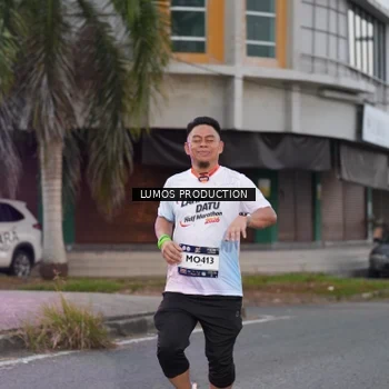 Runner Photo 7992024