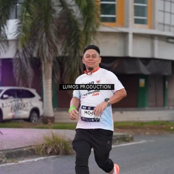 Runner Photo 7992031