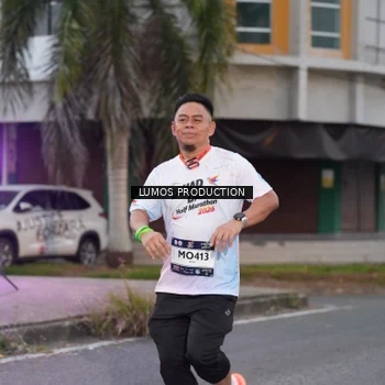 Runner Photo 7992035