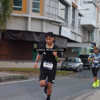 Runner Photo 7992040