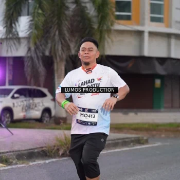 Runner Photo 7992042