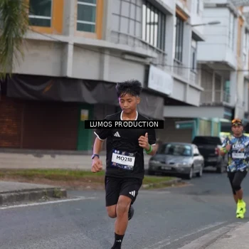 Runner Photo 7992043