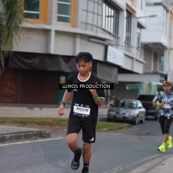 Runner Photo 7992044