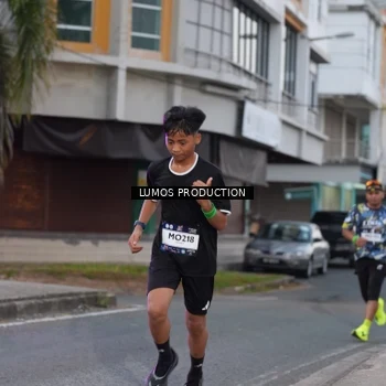 Runner Photo 7992046