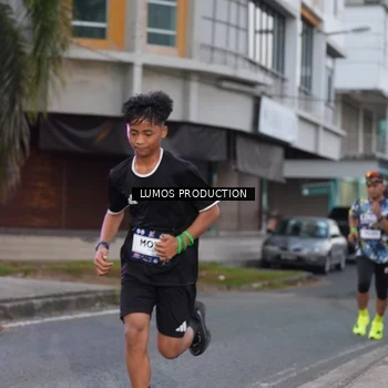 Runner Photo 7992048
