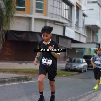 Runner Photo 7992049