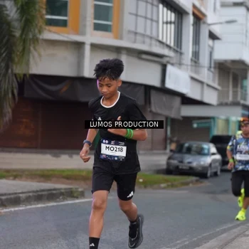 Runner Photo 7992050