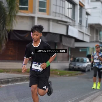 Runner Photo 7992054