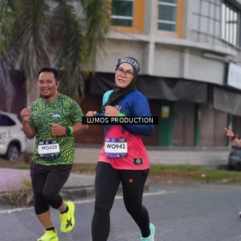 Runner Photo 7992080
