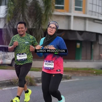 Runner Photo 7992081