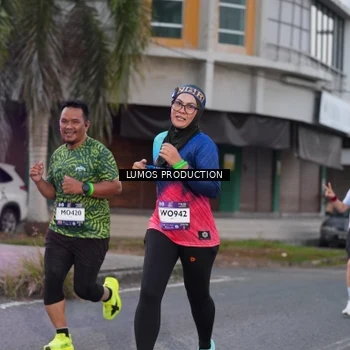 Runner Photo 7992084