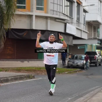 Runner Photo 7992181