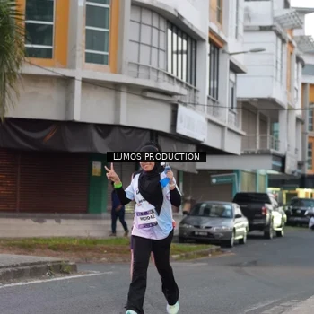 Runner Photo 7992200