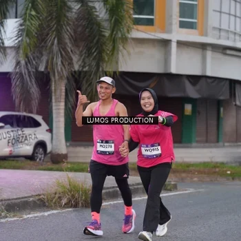 Runner Photo 7992318