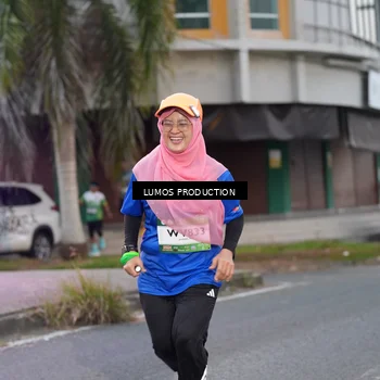 Runner Photo 7992413