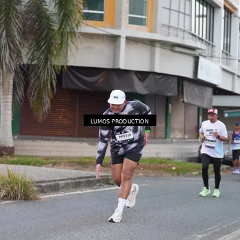 Runner Photo 7992649