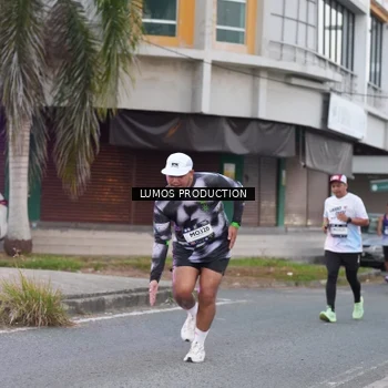 Runner Photo 7992656
