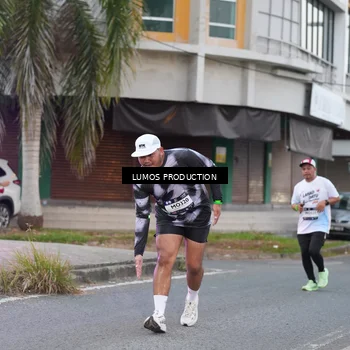 Runner Photo 7992658
