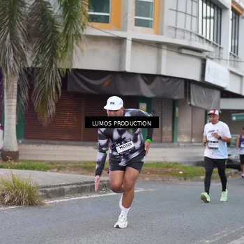 Runner Photo 7992659