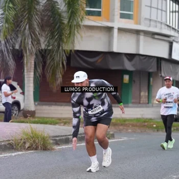 Runner Photo 7992662