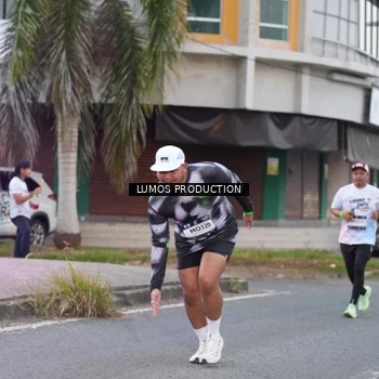 Runner Photo 7992667