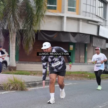 Runner Photo 7992668