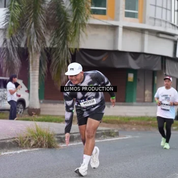 Runner Photo 7992670