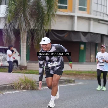 Runner Photo 7992671