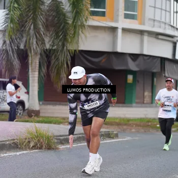 Runner Photo 7992673