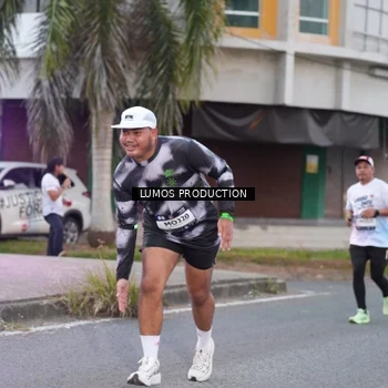 Runner Photo 7992683