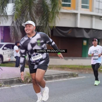 Runner Photo 7992687