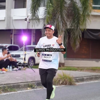 Runner Photo 7992699