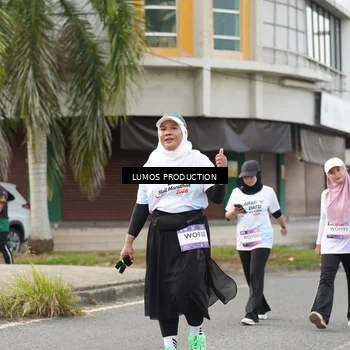 Runner Photo 7993367