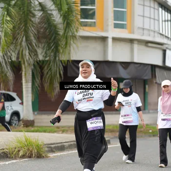 Runner Photo 7993375