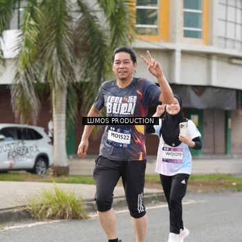 Runner Photo 7993487
