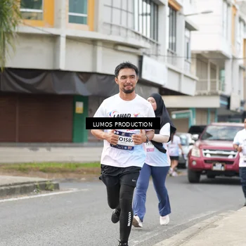 Runner Photo 7993796
