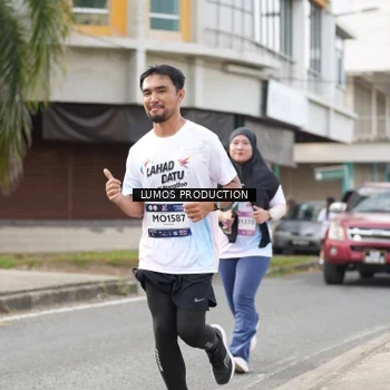 Runner Photo 7993805