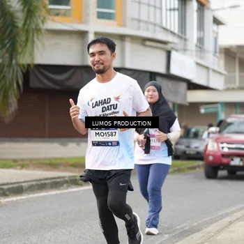 Runner Photo 7993809