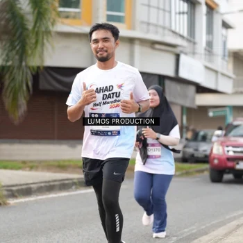 Runner Photo 7993811