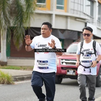 Runner Photo 7993839
