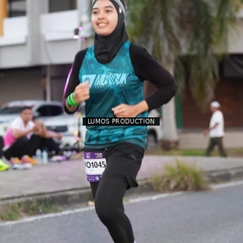 Runner Photo 7994040