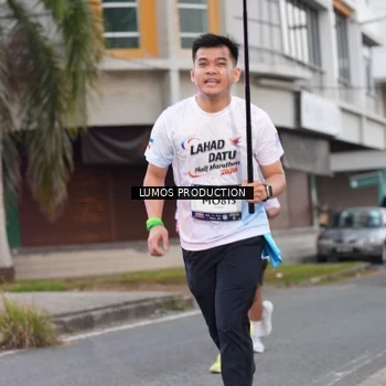 Runner Photo 7994041