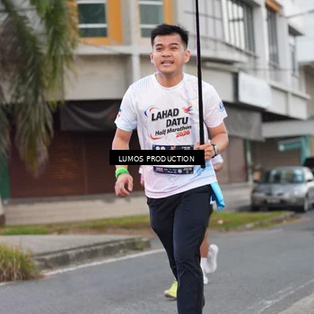 Runner Photo 7994044