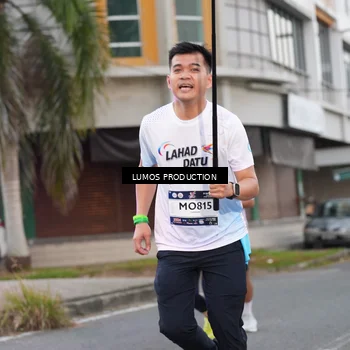 Runner Photo 7994051